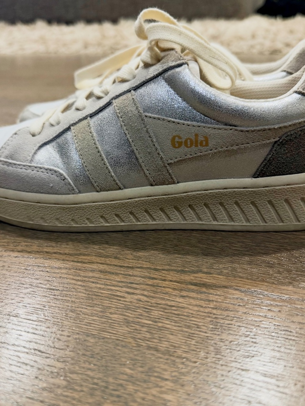Gola women’s casual sneaker